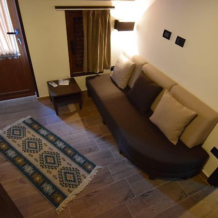 Kale Guesthouse Gjirokastër Buitenkant foto