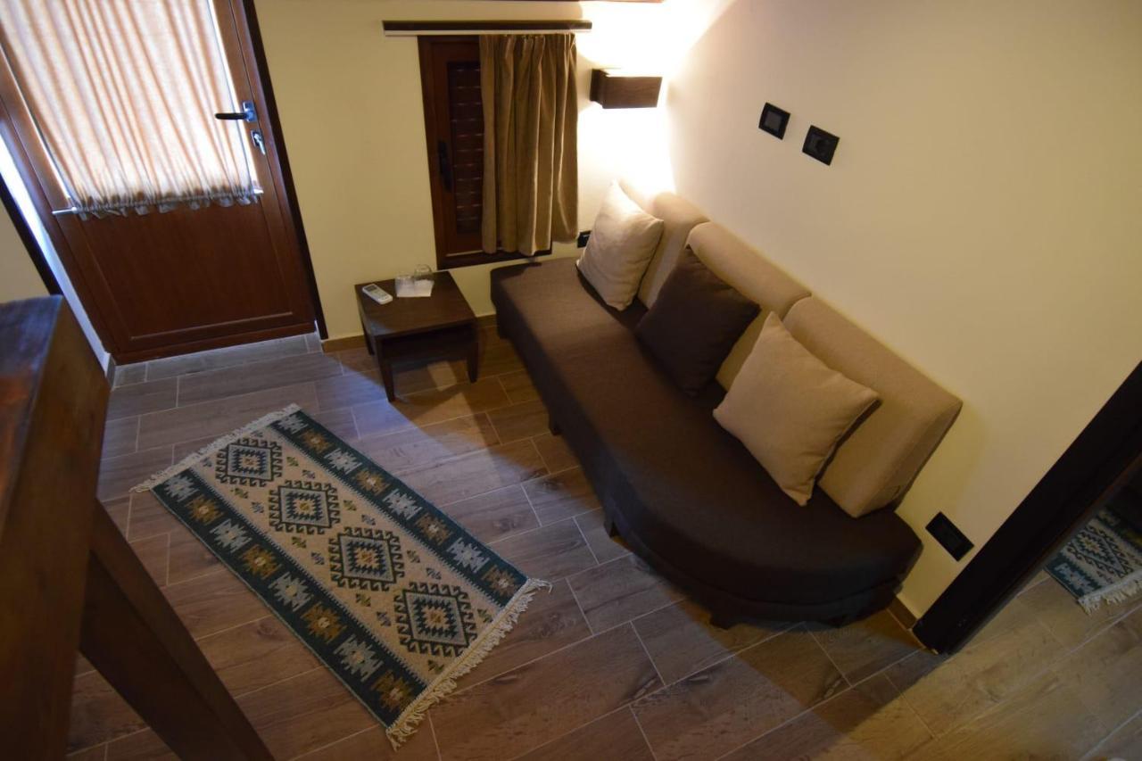 Kale Guesthouse Gjirokastër Buitenkant foto