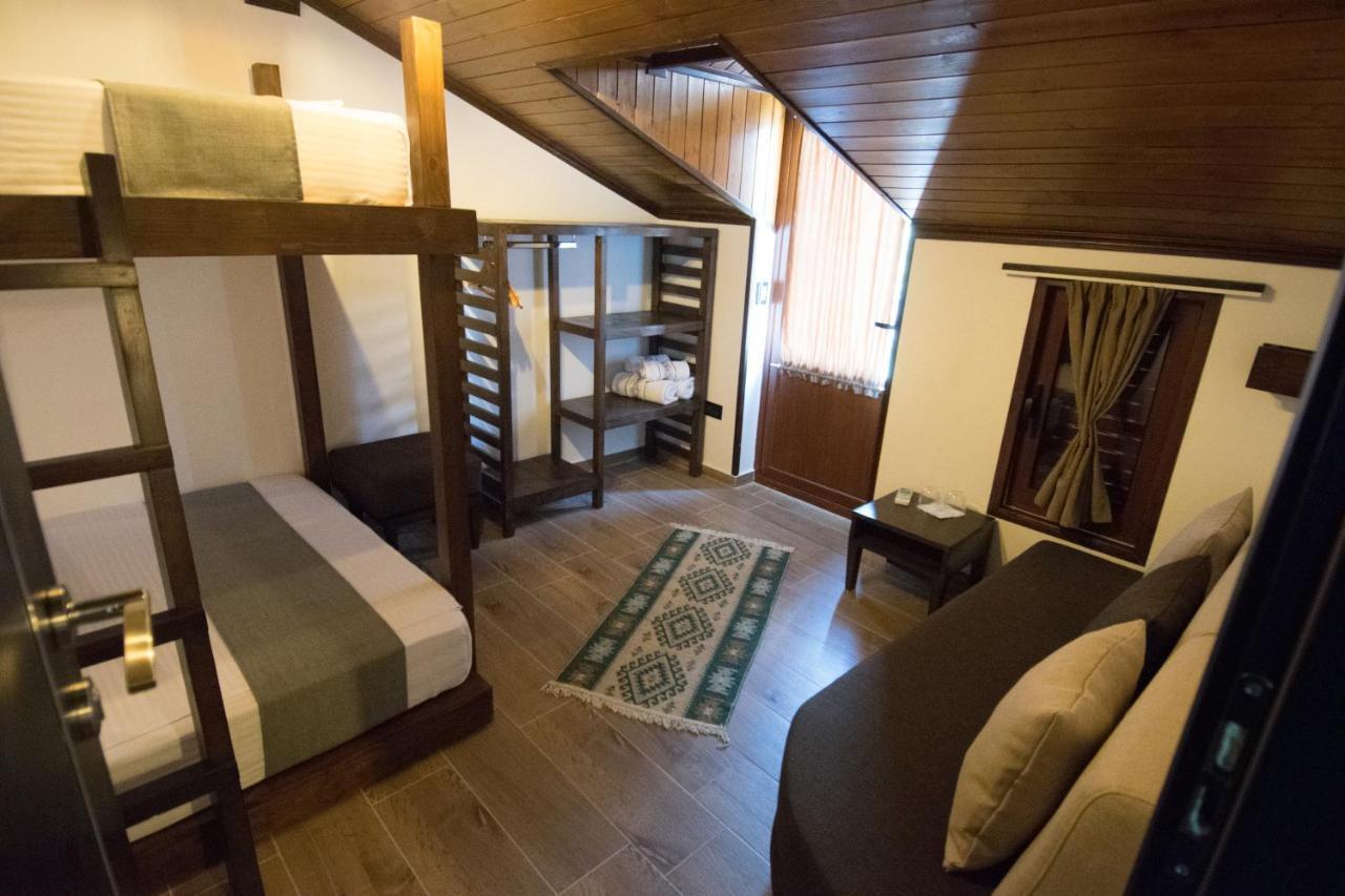 Kale Guesthouse Gjirokastër Buitenkant foto
