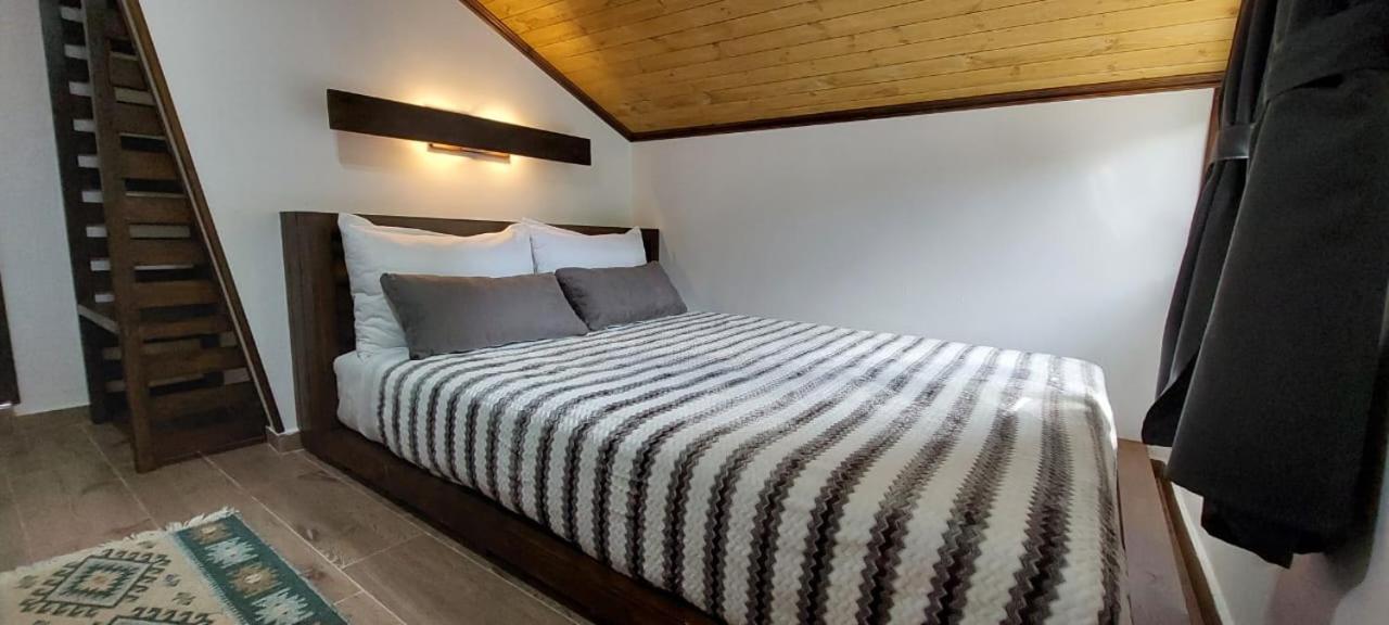 Kale Guesthouse Gjirokastër Buitenkant foto